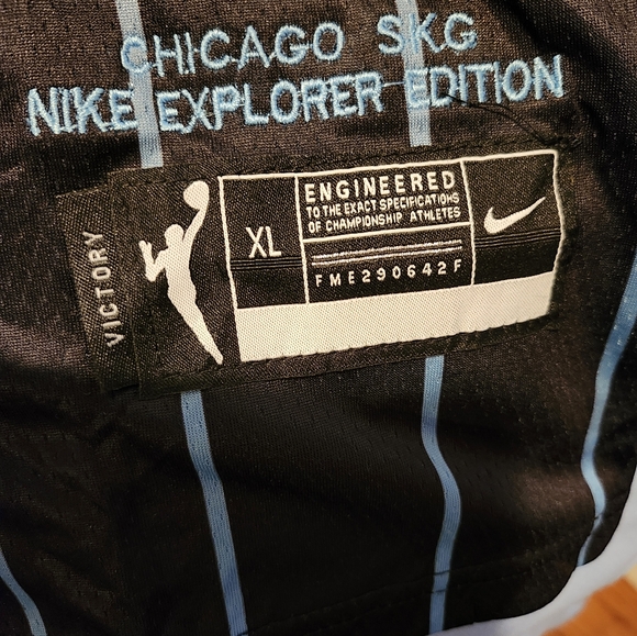 #5 jersey Angel Reese with the Chicago Sky. - Picture 3 of 3